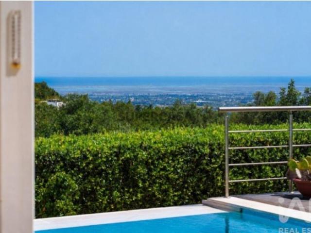 Casa / Villa T3 em Santa Bárbara de Nexe