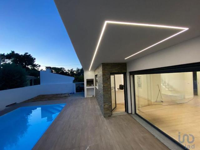 Casa / Villa T3 em Fernão Ferro de 145,00 m² 145m² Fernão Ferro