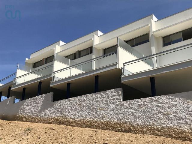 Casa / Villa T3 em Freixo de Cima e de Baixo de 196,00 m² 196m² Vila garcia, de aboim e de chapa