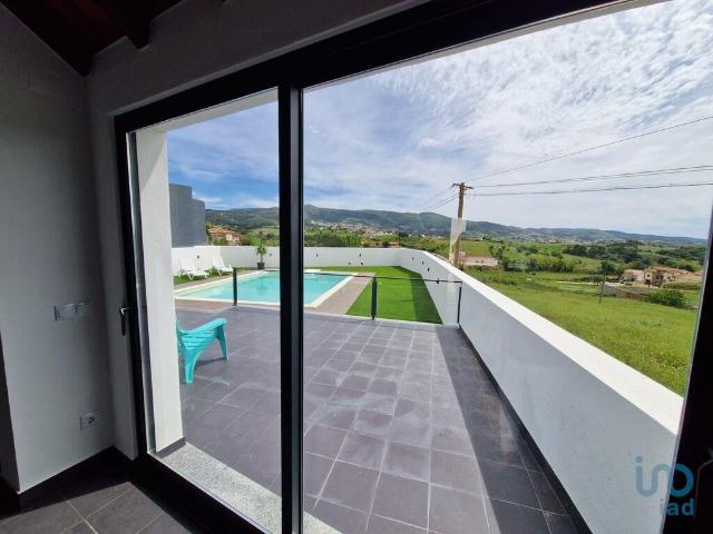 Casa / Villa T3 em Lamas e Cercal de 169,00 m²