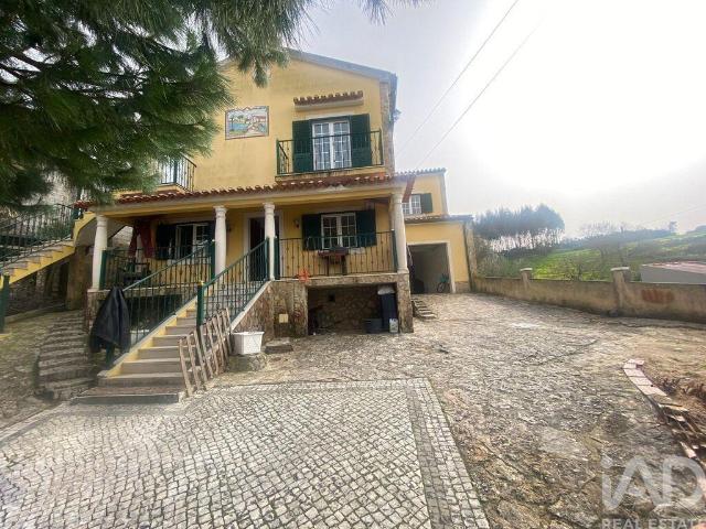 Casa / Villa T3 em Lamas e Cercal de 133,5 m²