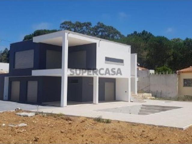 Casa / Villa T3 em Lourinhã e Atalaia de 353,00 m²