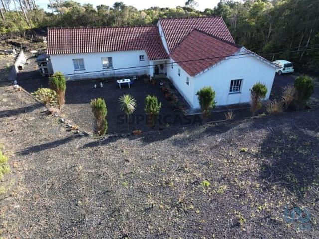 Casa / Villa T3 em São Caetano de 220,00 m²