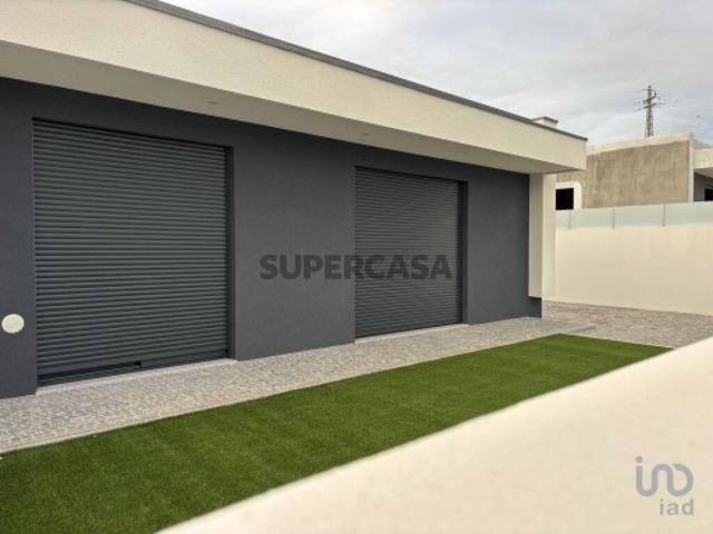 Casa / Villa T3 em Santa Maria da Feira, Travanca, Sanfins e Espargo de 192,00 m²