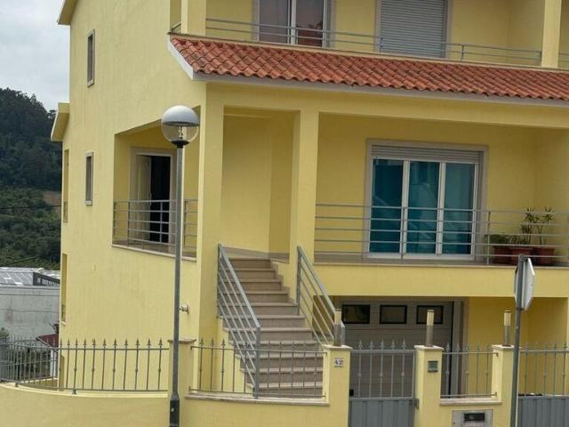 Casa / Villa T3 em Santa Catarina de 275,00 m2