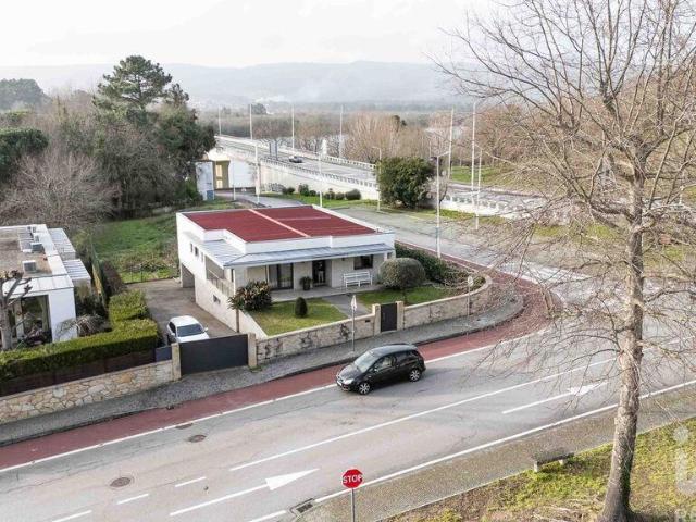 Casa / Villa T3 em Vila Nova de Cerveira e Lovelhe de 178 m²
