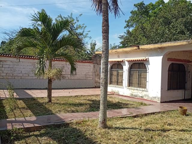 Casa y Galpón Sector Socorro