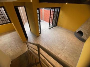Casa y mini depa independientes! frente a parque 5 dorm
