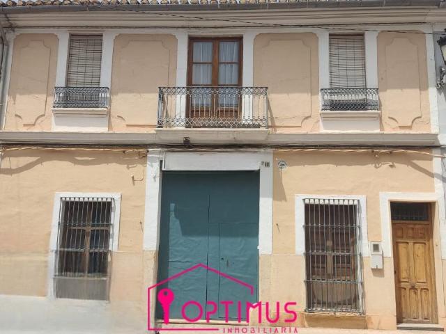 Casa y piso en Turis