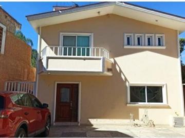 Casa 12 Gran terreno frente al parque, el Centinela Zapopan
