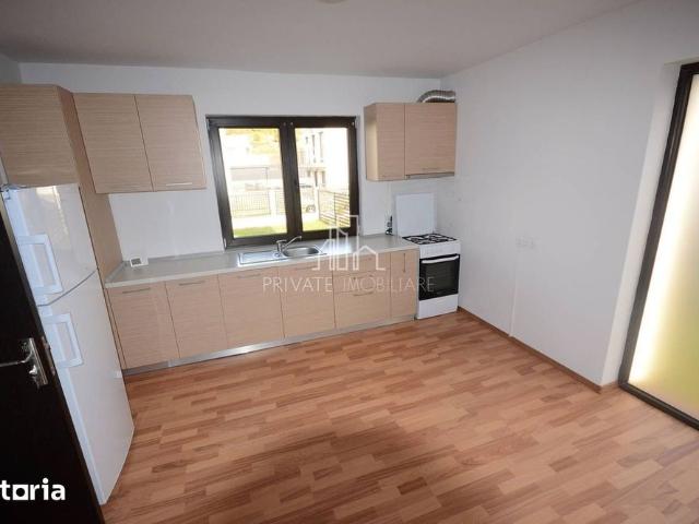 Casa 132 Mp cu Teren 500 Mp, De Inchiriat, Zona Corunca