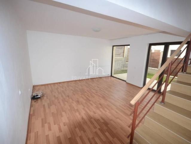 Casa 132 Mp cu Teren 500 Mp, De Inchiriat, Zona Corunca