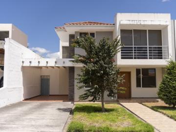Casa 1 Atuntaqui: Casa Pradera Norte: la combinación perfecta de naturaleza y comodidad en una ubicación estratégica