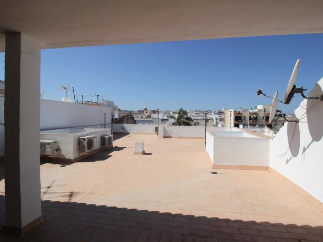 CASA 1ERA PLANTA CON 150 M2 DE VIVIENDA GARAJE EN SOTANO Y AZOTEA
