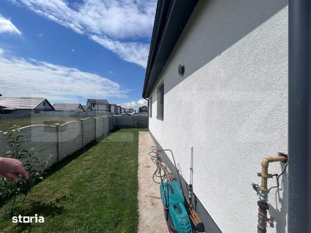 Casa, 2 camere, curte de 250 mp, zona cartierul Magnolia