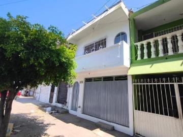 Casa 2 plantas en venta Col. Juárez Mazatlán — Ideal vivir y rentar