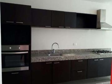 Casa 2 Recamaras en Renta, Av. Benito Juárez, Sin Amueblar