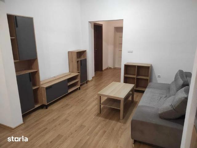 Casa 3 camere singur in curte