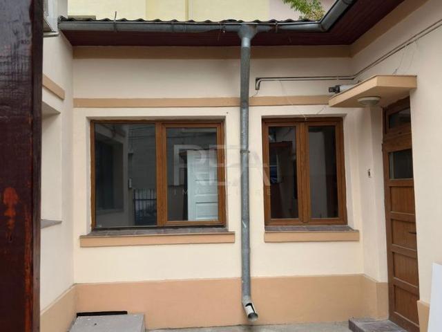Casa 3 Camere 95mp ideala pentru activitate comerciala