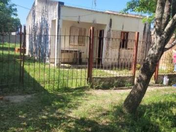 Casa 3 ambientes sobre lote de 10 x 42, gran fondo libre