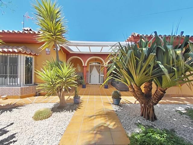 Casa 3 dormitorios 185 m2