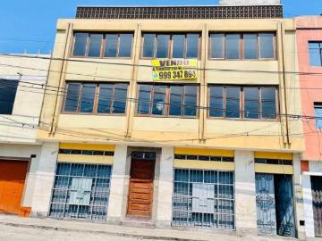 CASA 3 PISOS URB. BALCONCILLO LAS OBSIDIANAS DOS CUADRAS DE AV MEXICO