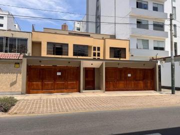 CASA 3 PLANTAS. PARÁMETROS DE 8 PISOS 12.35 METROS DE FRENTE RDA