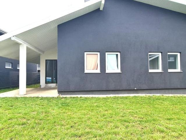 Casa 4 camere nemobilata, neutilata cartier Izvor Tarlungeni Brasov