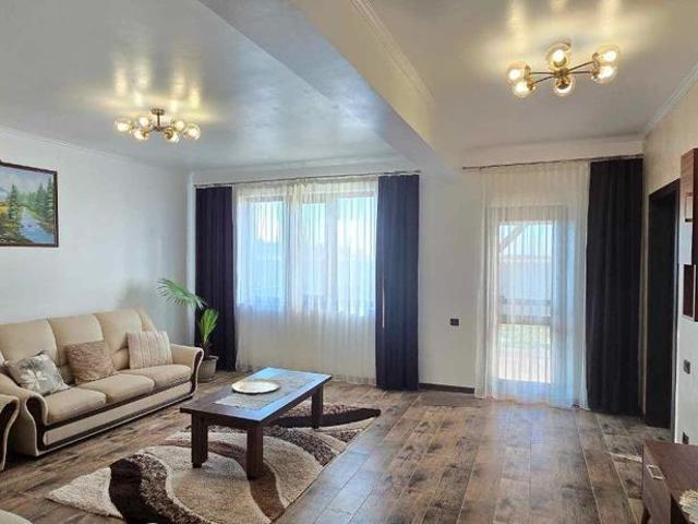 Casa 4 camere de inchiriat, Oradea/Santandrei