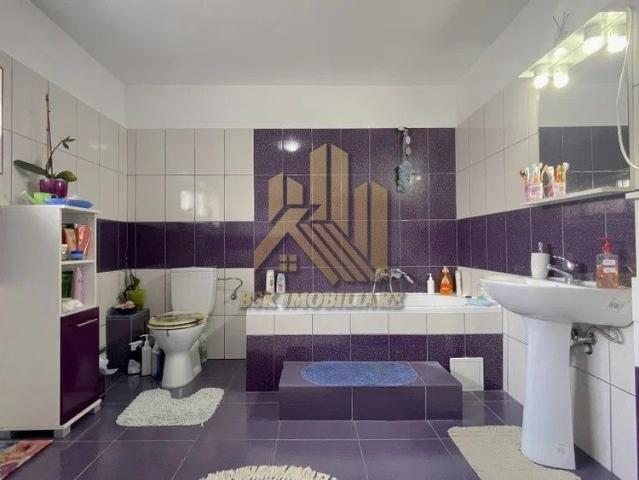 Casa 4 camere Tarlungeni