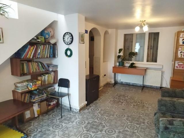 Casa 4 camere Zona Centrala