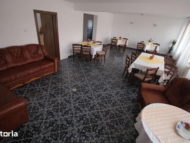 Casa 4 camere,4 bai,1 bucatarie,1 living,120 mp,500mp teren