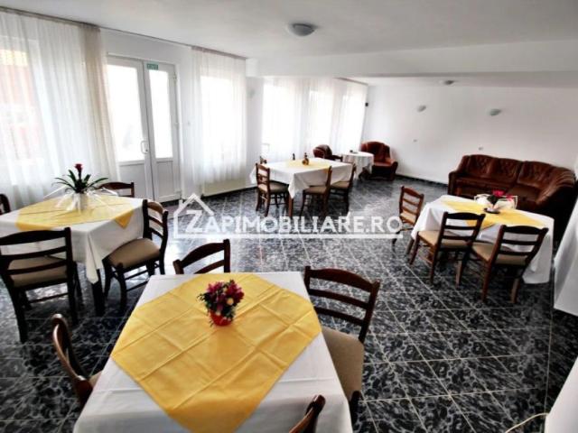 Casa 4 camere,4 bai,1 bucatarie,1 living,120 mp,500mp teren