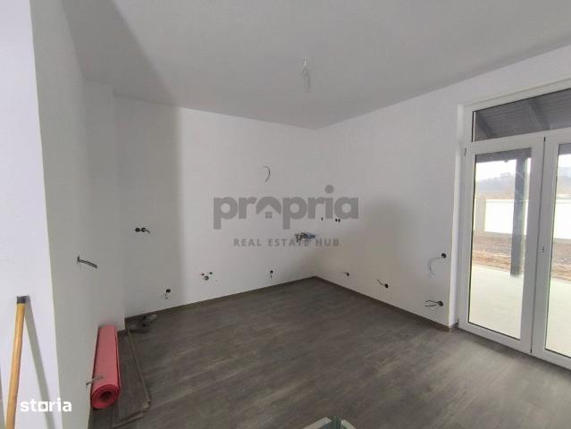 Casa 4 camere, 500 mp curte