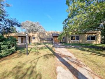 CASA 4 AMBIENTES Y PISCINA EN VENTA EN CARDALES