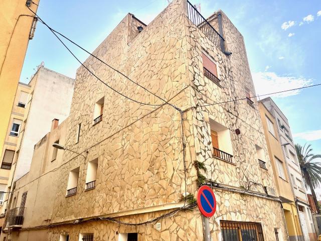 Casa 4 dormitorios 128 m2
