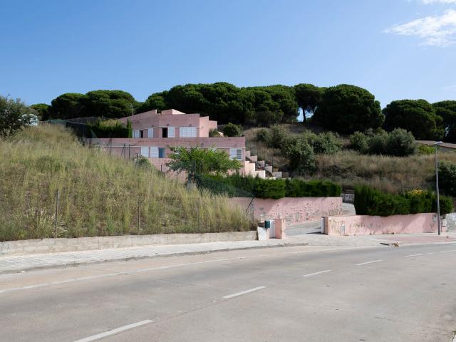 Casa 4 dormitorios 210 m2
