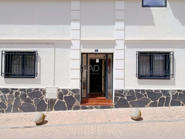 Casa 4 dormitorios 220 m2