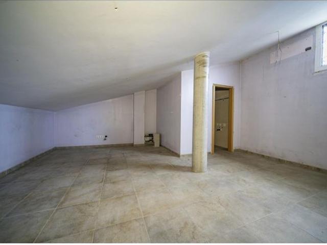 CASA 4 HABITACIONS, PARCELA 408 M2, GARATGE, CARRER VENT, SANTA COLOMA RESIDENCIAL