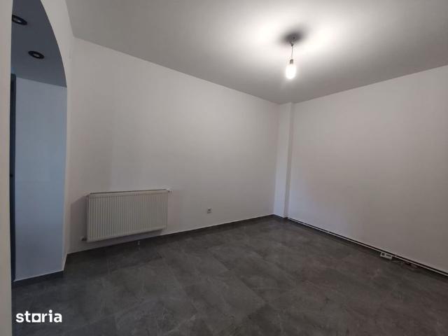 Casa 5 camere, 118 mp, curte, garaj, panouri fotovoltaice, Parcul Arma