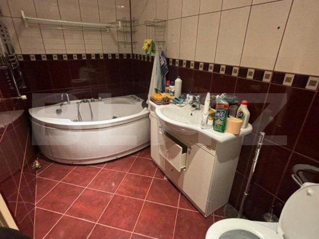 Casa 5 camere, 240 mp, Zona Ștrandului