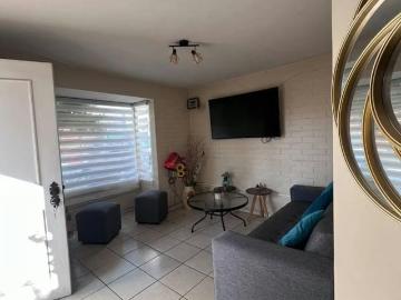 Casa 5 dormitorios 3 baños con piscina y quincho. 5 Dormitorios por 179000. 00 en Lampa