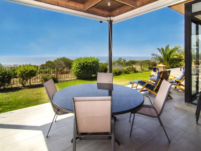 Casa 5 dormitorios 588 m2