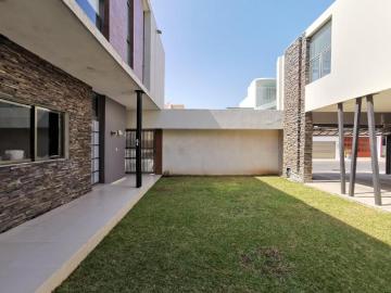 Casa 5 habitaciones, jardín amplio en Riviera veracruzana. Fracc. lomas del sol