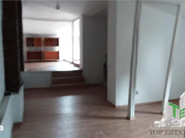 Casa 6 camere de inchiriat, activitate comerciala sau office, parcar