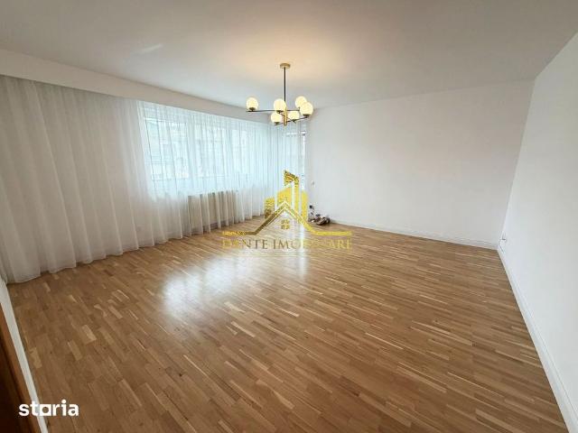 Casa, 6 camere, ultrafinisata, lux, curte, garaj, Andrei Muresanu