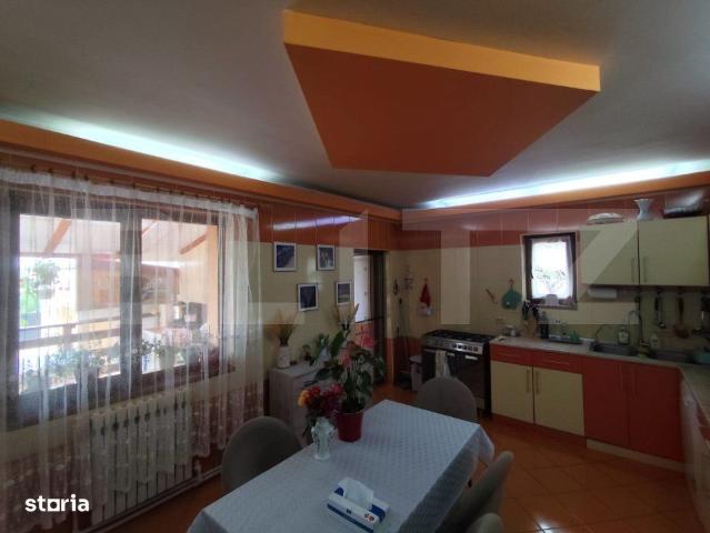 Casa 6 camere, 3 bai, 180 mp utili, 819 mp teren, Tiganasi