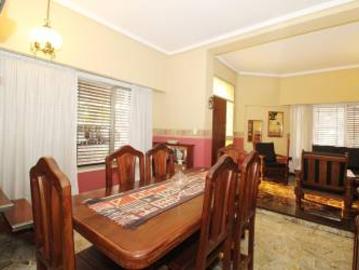Casa 6 ambientes Ideal 2 familias Excelente estado Humaita 7200