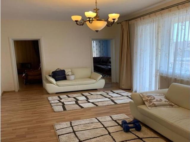 Casa 6 dormitoare l 500 MP l 3 Bai l Garaj l Zona Cetatuie