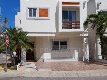 CasaCASA EN VENTA, RESIDENCIAL QUINTA MADEIRA, CANCUN, QUINTANA ROO